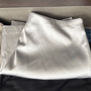 Abercrombie & Fitch silver skirt Sz Medium